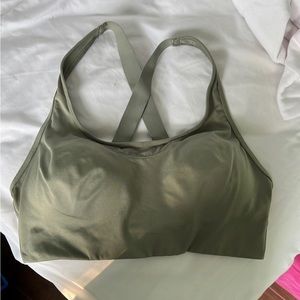Lightly lined,never worn medium VS sports bra